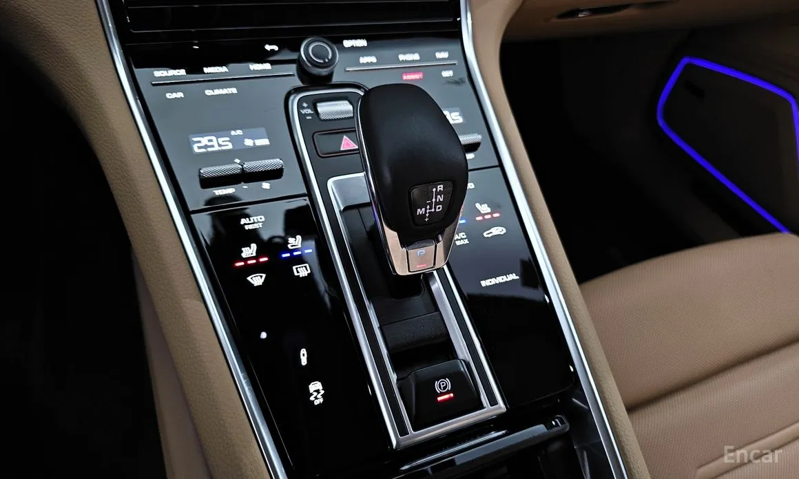 Porsche Panamera 2017 2.9 AWD E-Hybrid Platinum Edition