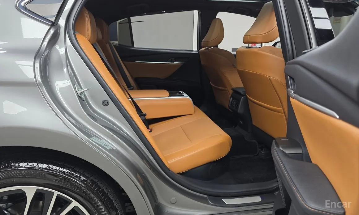 Фото 12 - Toyota Camry