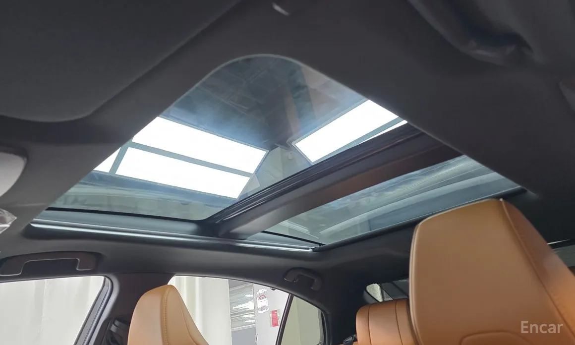 Фото 19 - Toyota Camry