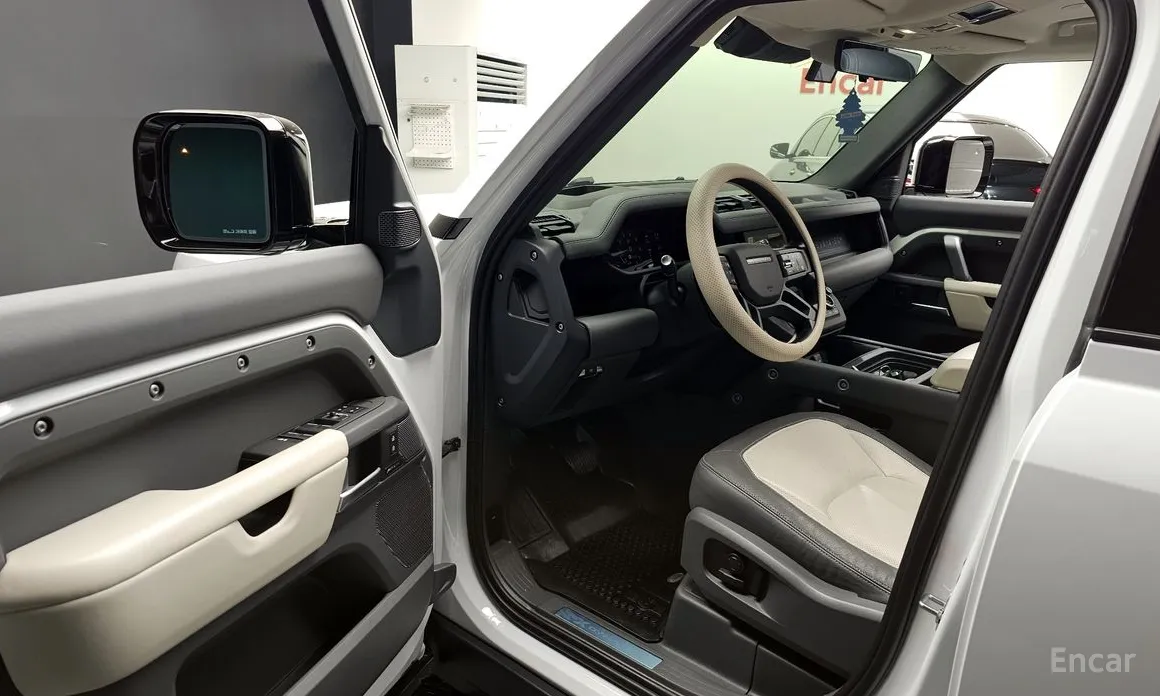 Фото 10 - Land Rover Defender