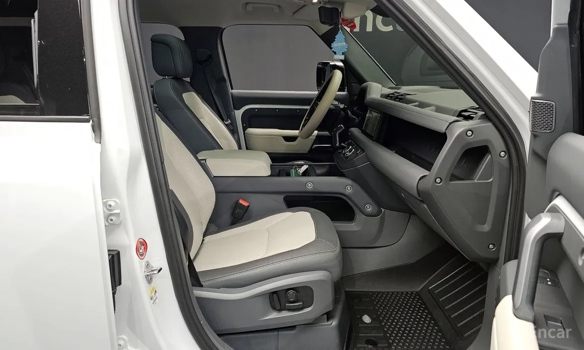 Фото 11 - Land Rover Defender