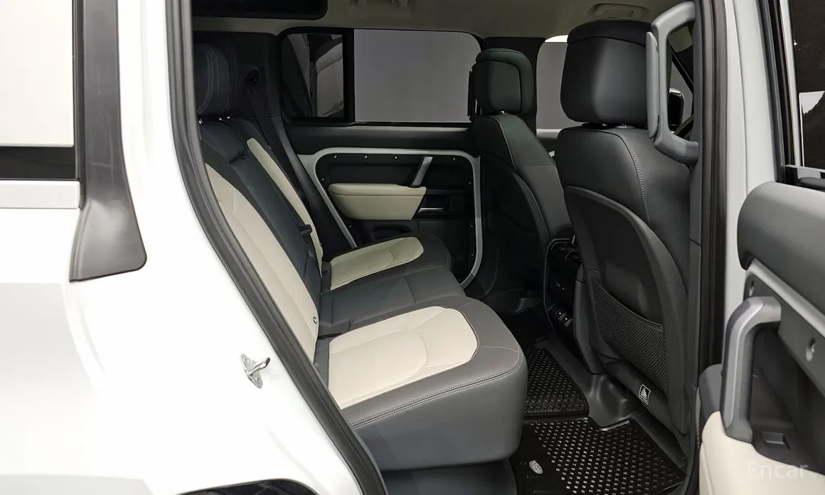 Фото 12 - Land Rover Defender