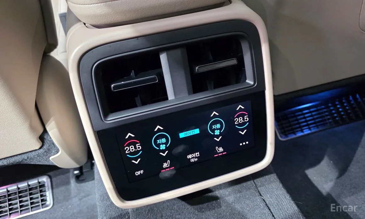 Фото 15 - Porsche Taycan