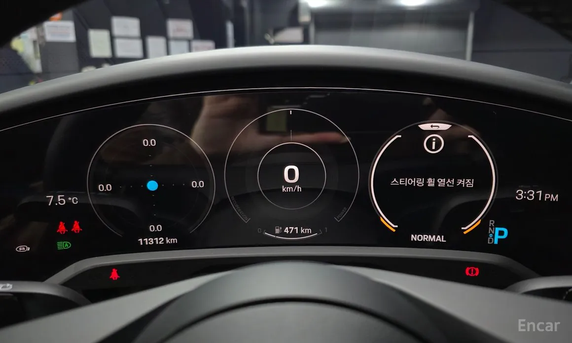 Фото 16 - Porsche Taycan