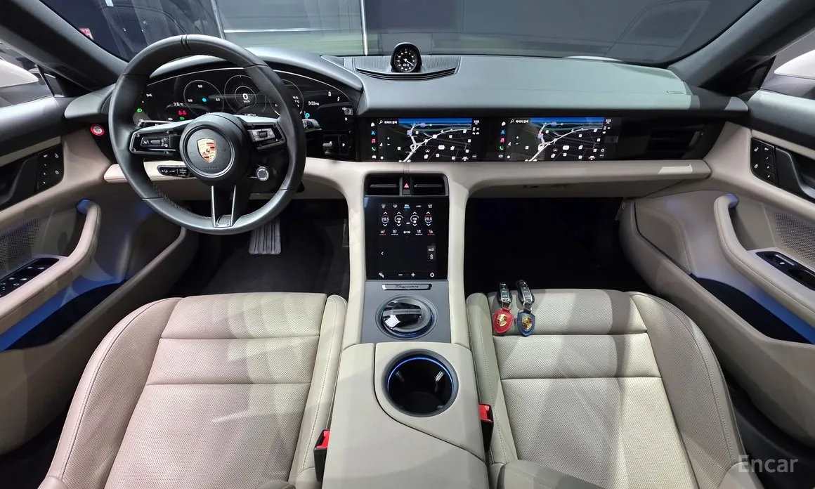 Фото 7 - Porsche Taycan