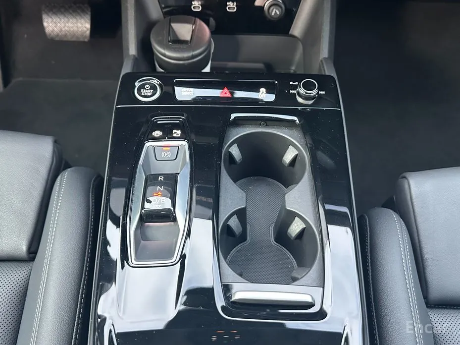 Фото 9 - Audi Q6 e-tron