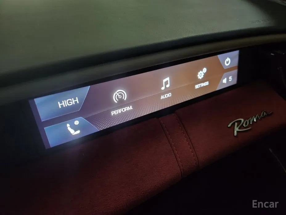 Фото 15 - Ferrari Roma