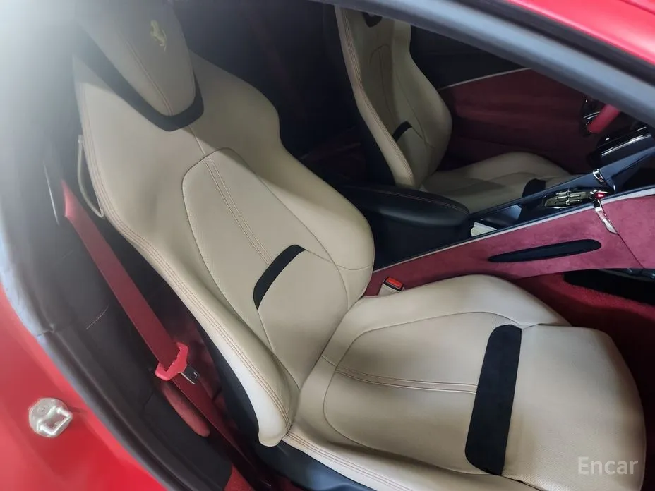 Фото 17 - Ferrari Roma