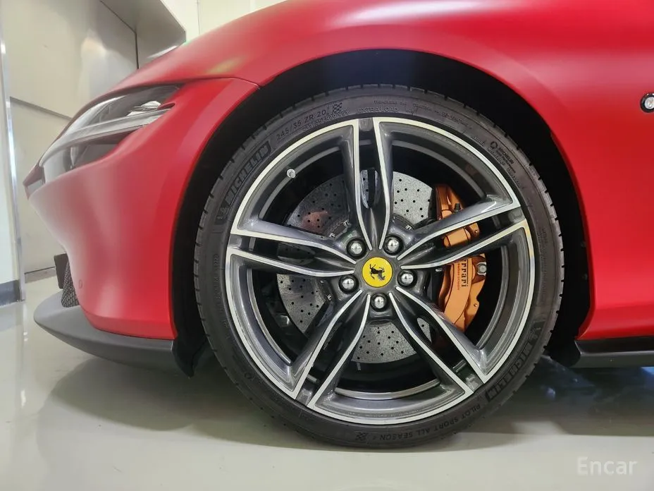 Фото 20 - Ferrari Roma