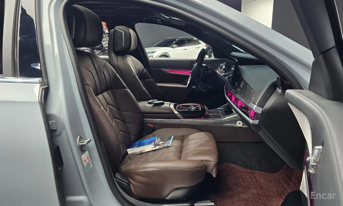 Фото 10 - BMW 7 Series