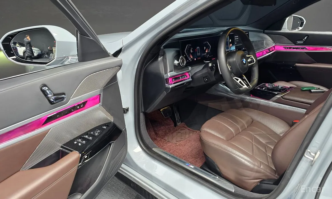 Фото 11 - BMW 7 Series