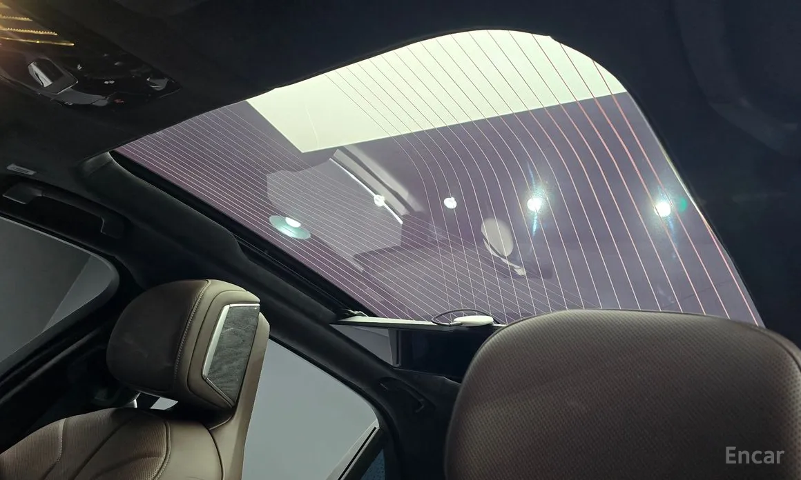 Фото 17 - BMW 7 Series