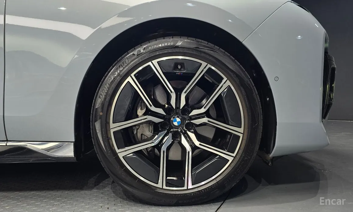 Фото 5 - BMW 7 Series