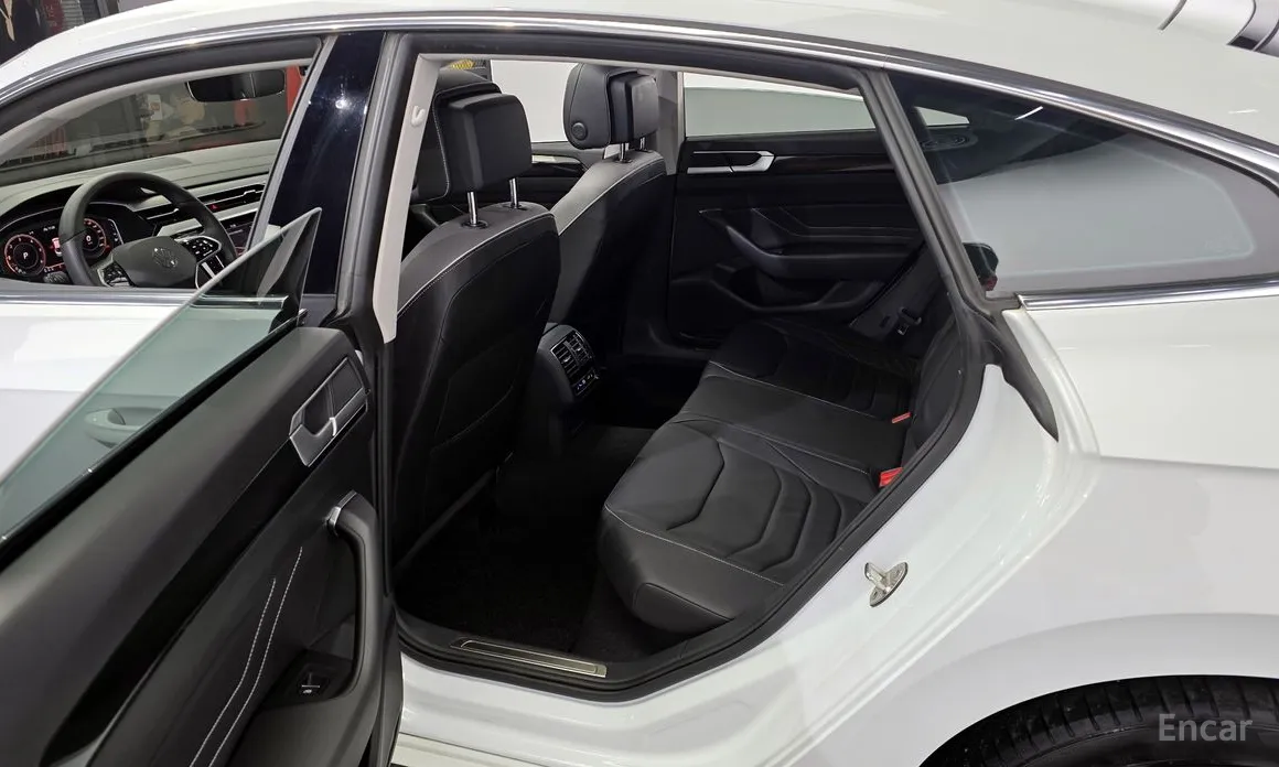 Photo 11 - Volkswagen Arteon