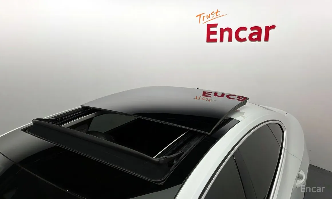 Photo 20 - Volkswagen Arteon