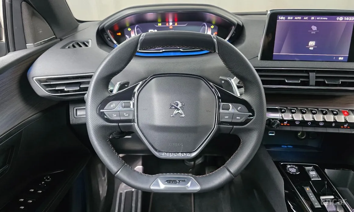 Фото 13 - Peugeot 5008