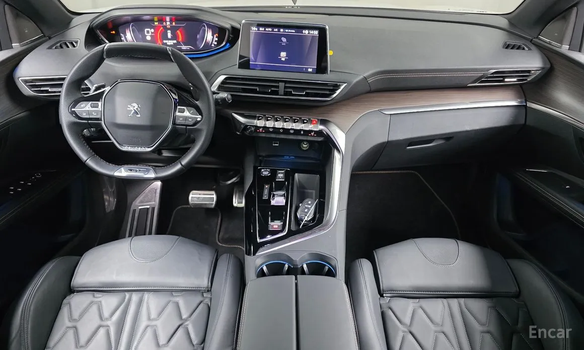 Фото 7 - Peugeot 5008