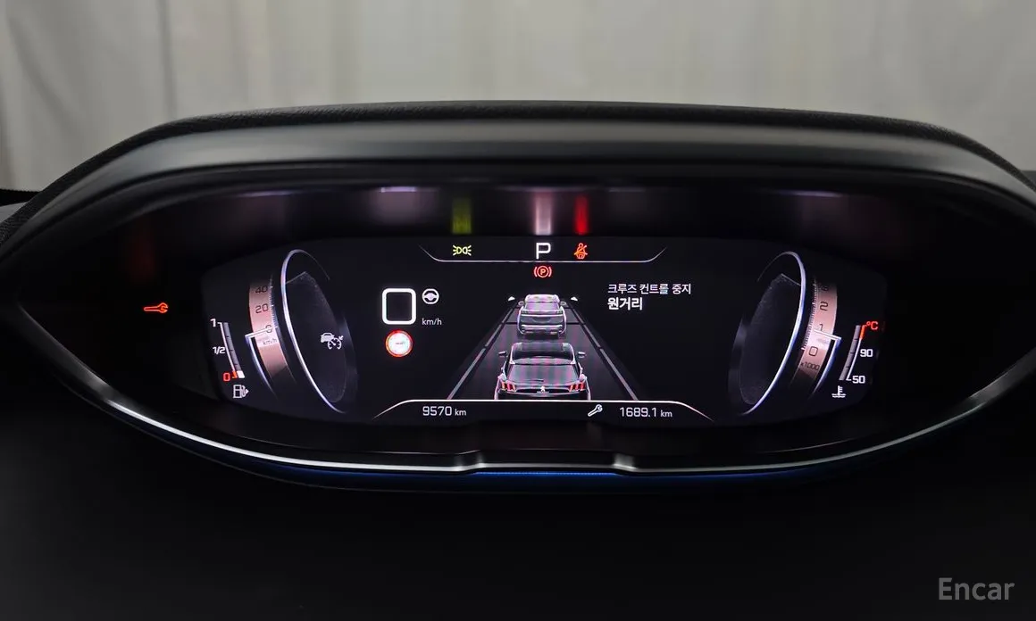 Фото 8 - Peugeot 5008