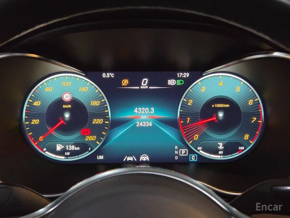 Фото 10 - Mercedes-Benz GLC-Class