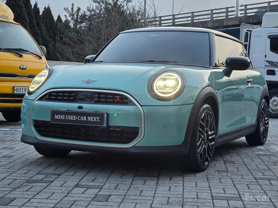 Фото 1 - Mini Cooper