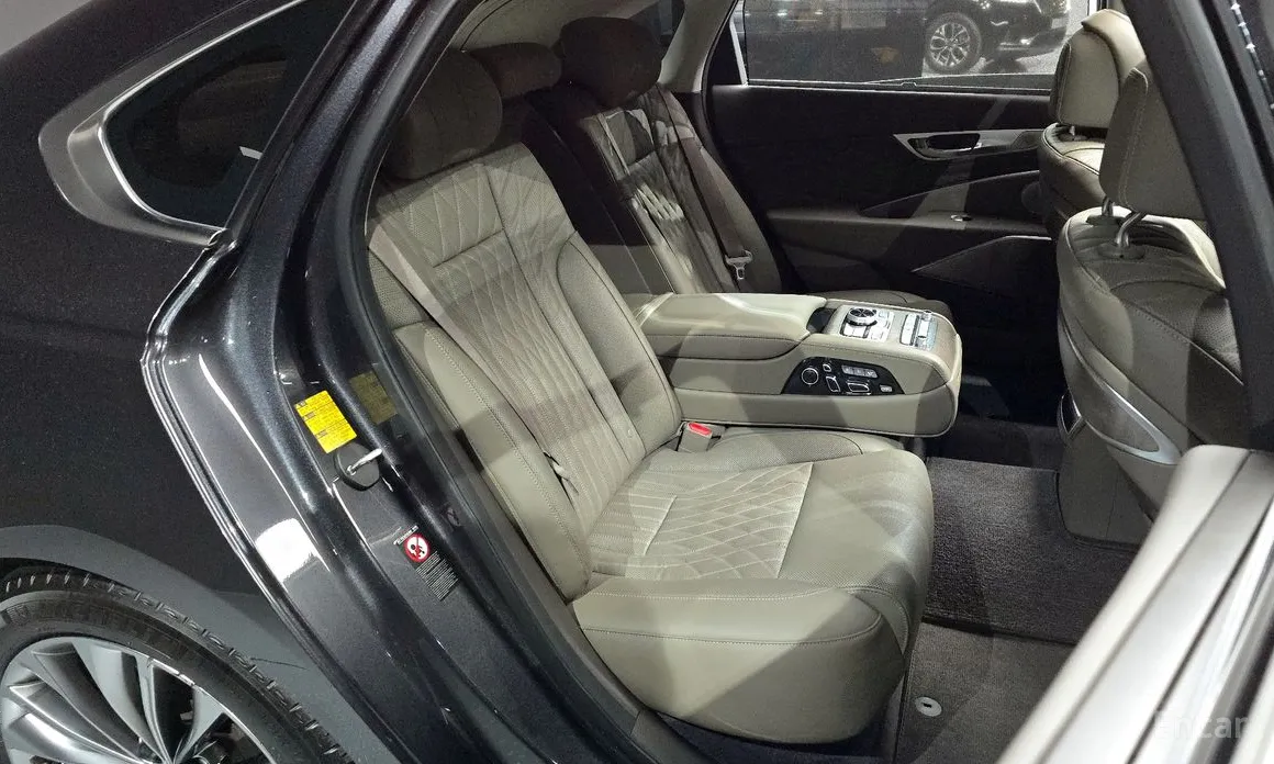 Фото 12 - Kia K9