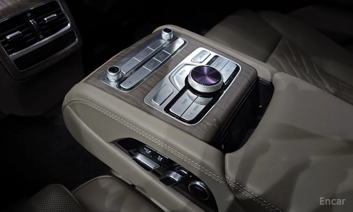 Фото 17 - Kia K9