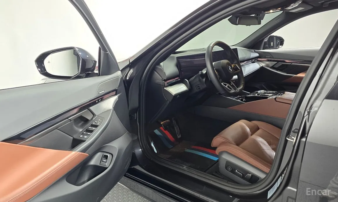 Фото 10 - BMW 5 Series