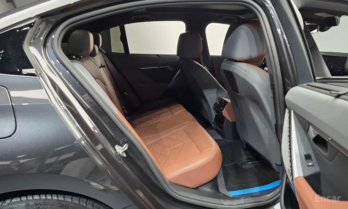 Фото 12 - BMW 5 Series