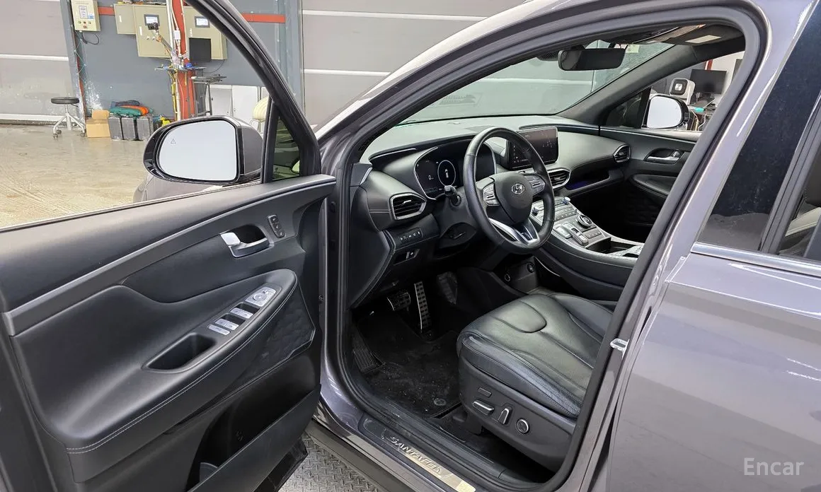 Фото 10 - Hyundai Santa Fe