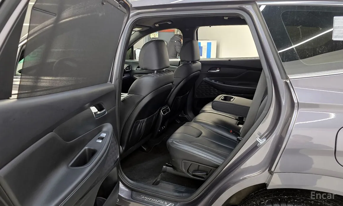 Фото 11 - Hyundai Santa Fe