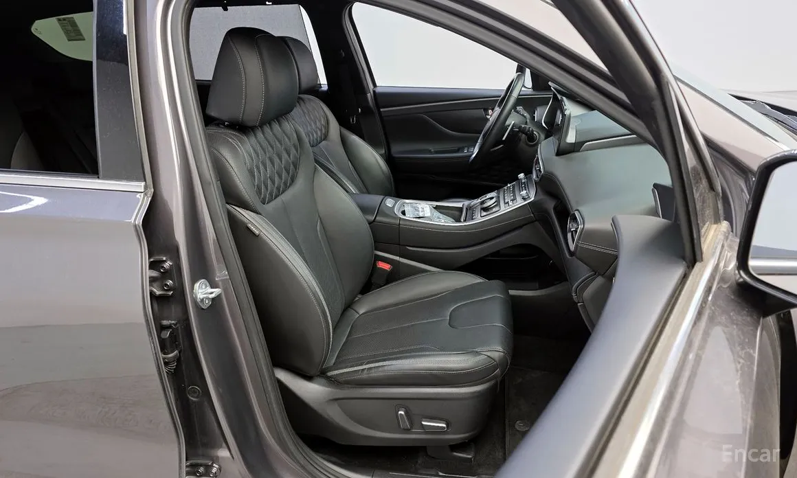 Фото 12 - Hyundai Santa Fe