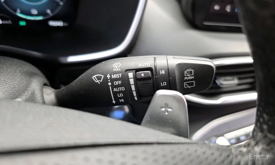 Фото 15 - Hyundai Santa Fe