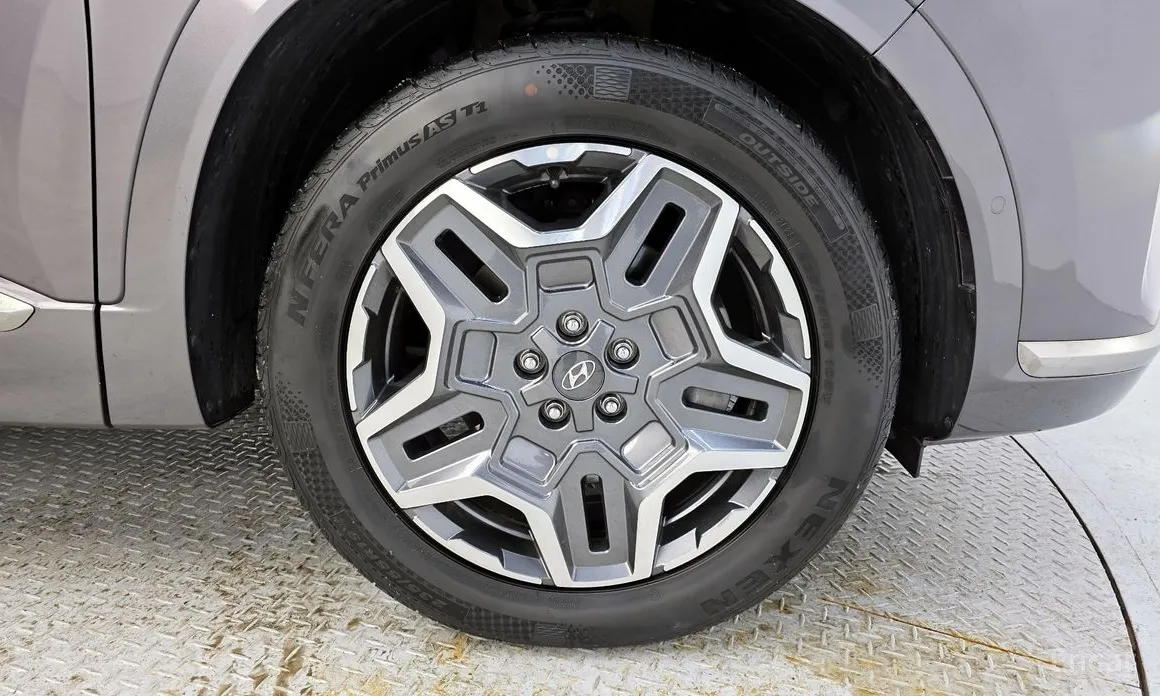 Фото 5 - Hyundai Santa Fe