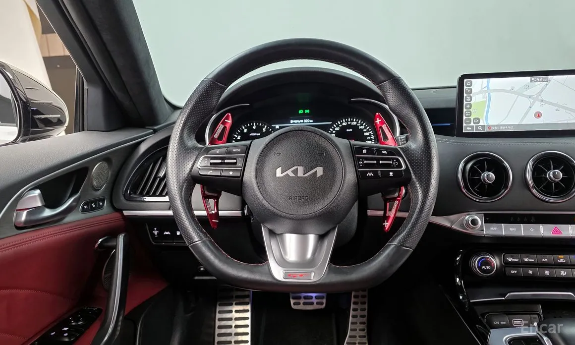 Фото 13 - Kia Stinger