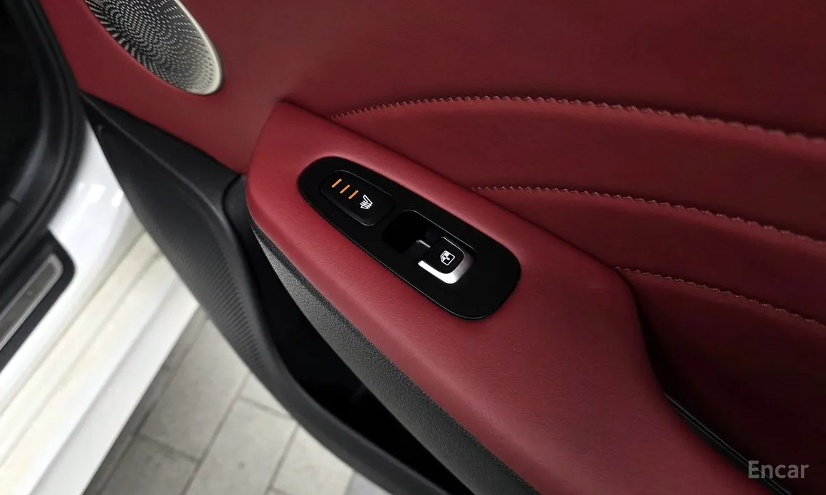 Фото 18 - Kia Stinger