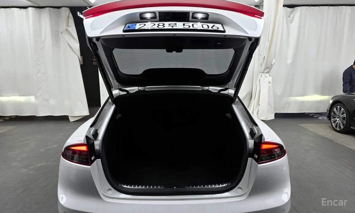 Фото 20 - Kia Stinger