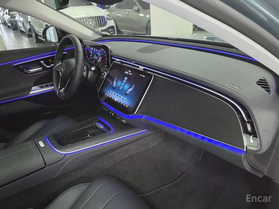 Фото 13 - Mercedes-Benz E-Class