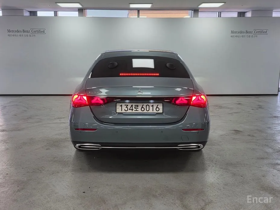 Фото 4 - Mercedes-Benz E-Class