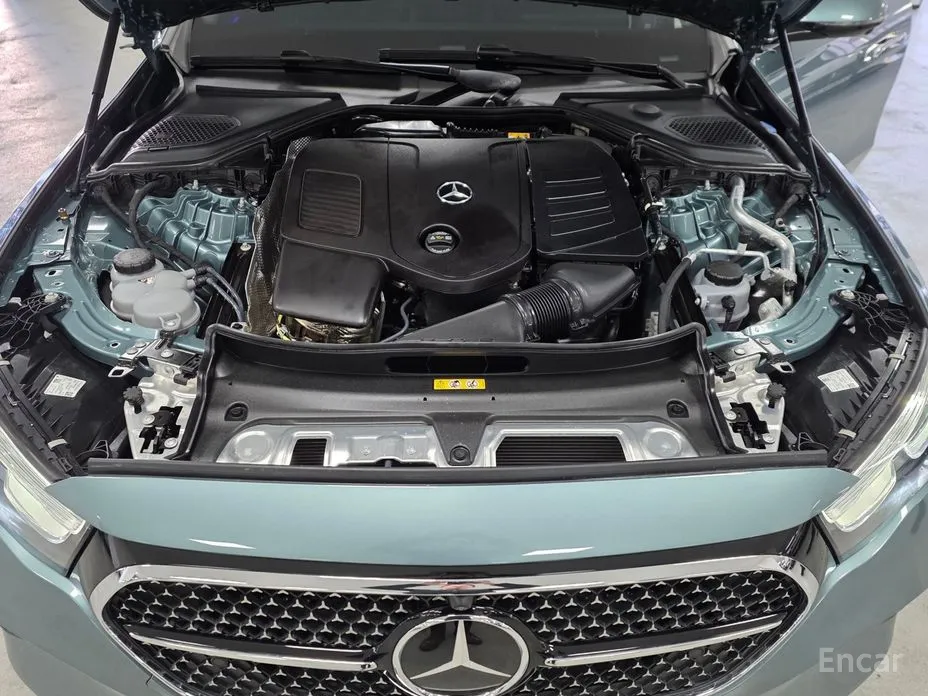 Фото 6 - Mercedes-Benz E-Class