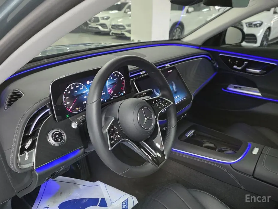 Фото 9 - Mercedes-Benz E-Class