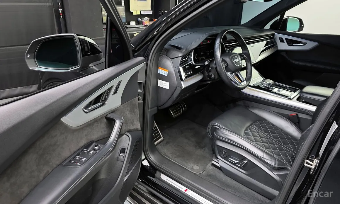 Фото 10 - Audi Q7