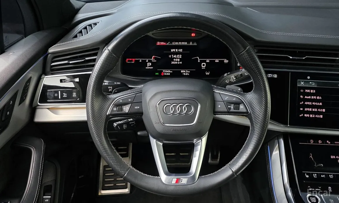 Фото 16 - Audi Q7