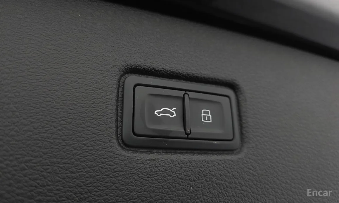 Фото 18 - Audi Q7