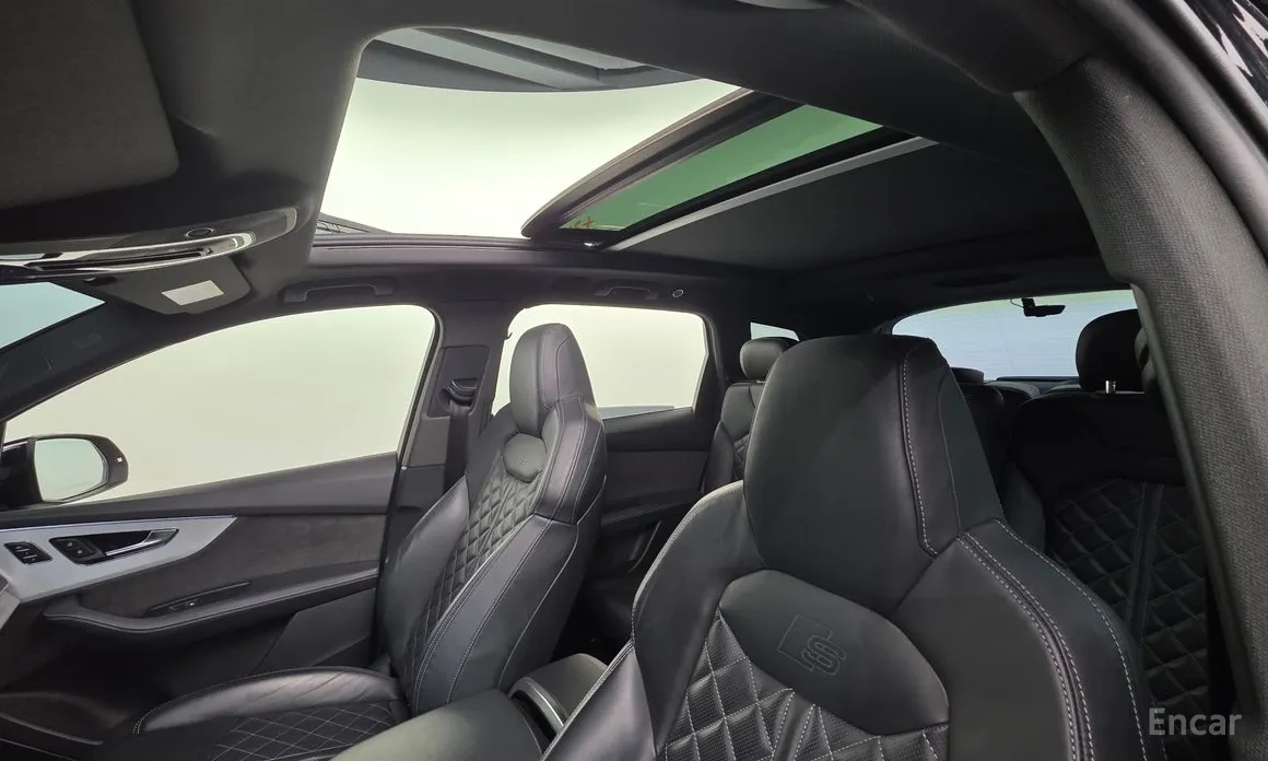 Фото 19 - Audi Q7