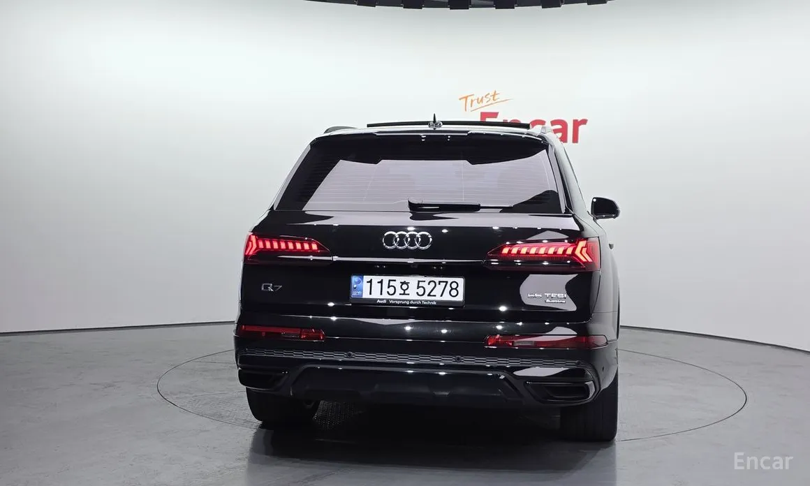 Фото 4 - Audi Q7