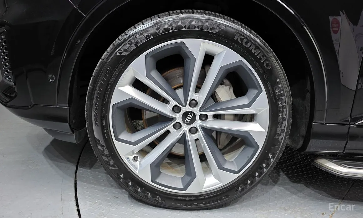 Фото 5 - Audi Q7