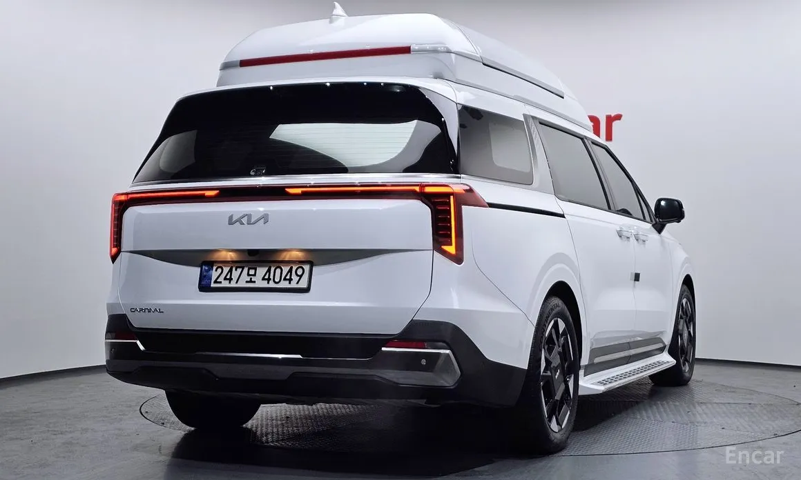 Фото 2 - Kia Carnival