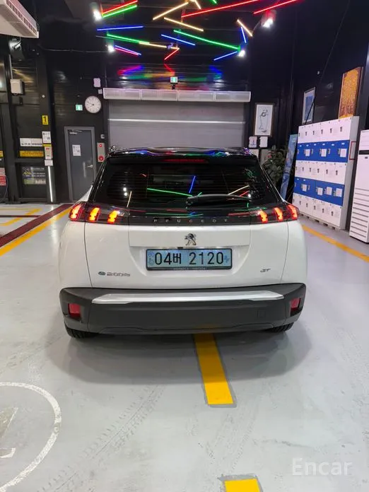 Фото 2 - Peugeot 2008