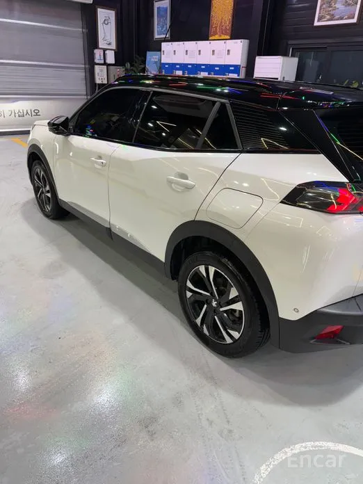 Фото 3 - Peugeot 2008