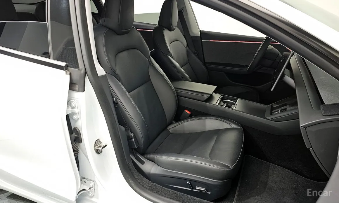 Фото 10 - Tesla Model 3